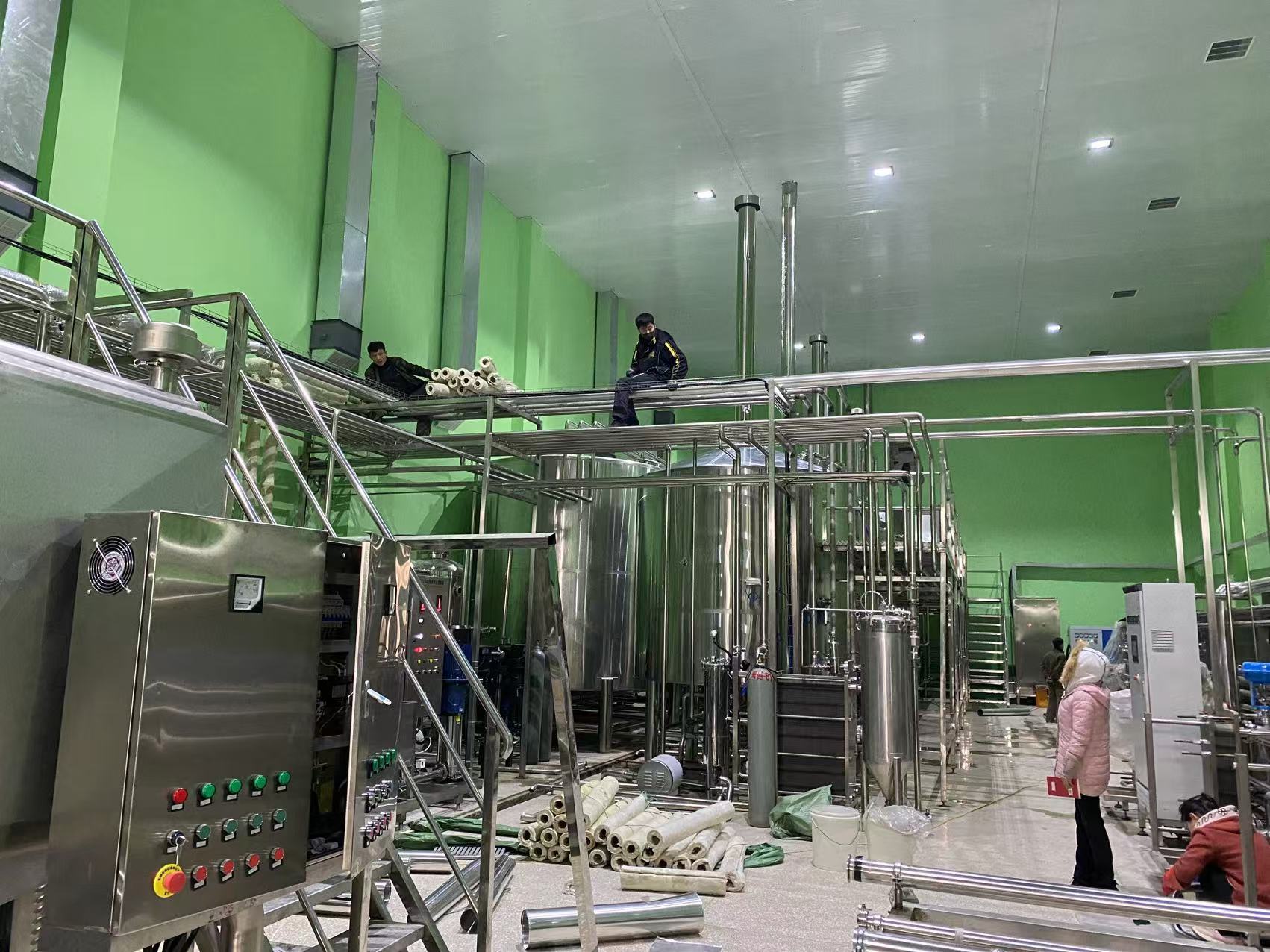 丹凤精酿啤酒设备厂—精酿啤酒设备制造：传承工艺与创新科技的交融